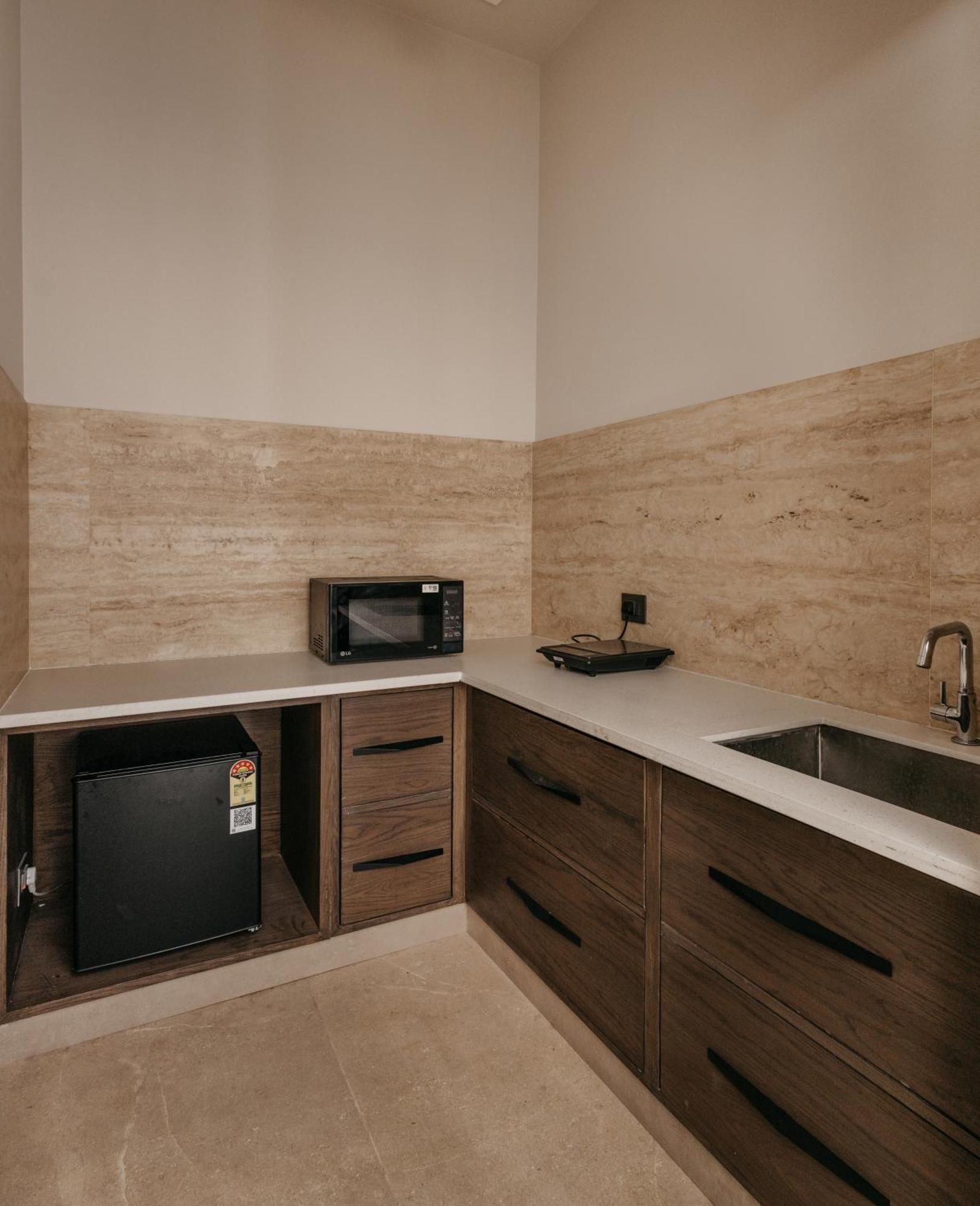 Luxury Lofts Hotel Amritsar Exterior foto